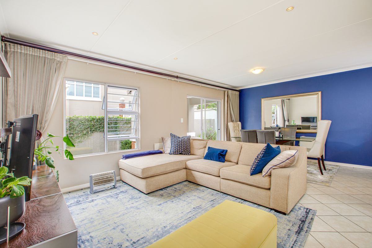 Exquisite 3-Bedroom Townhouse in the Heart of Bryanston East - Photo 3