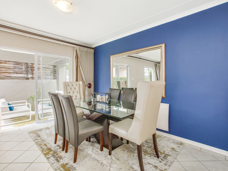 Exquisite 3-Bedroom Townhouse in the Heart of Bryanston East - Photo 4