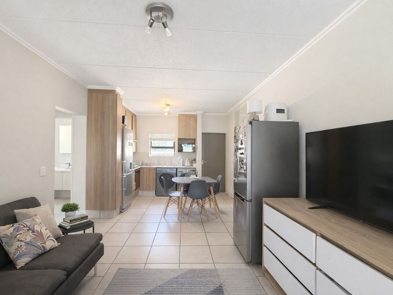 One Bedroom First Floor Apartment - Photo 3