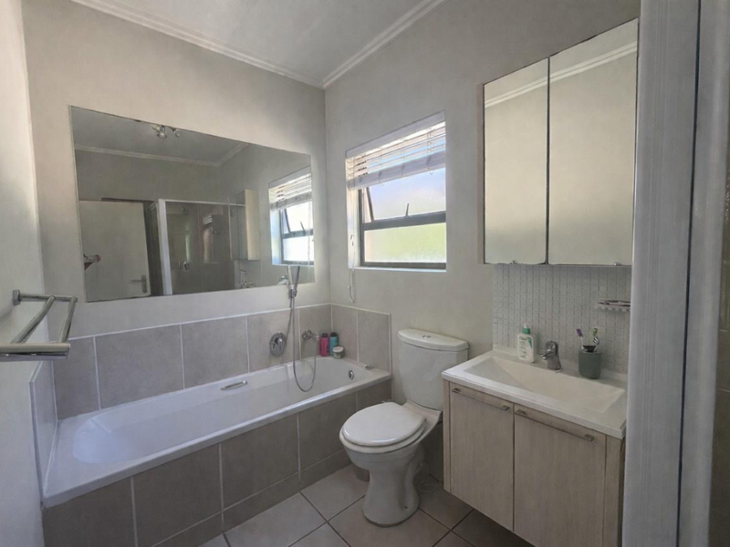 One Bedroom First Floor Apartment - Photo 8