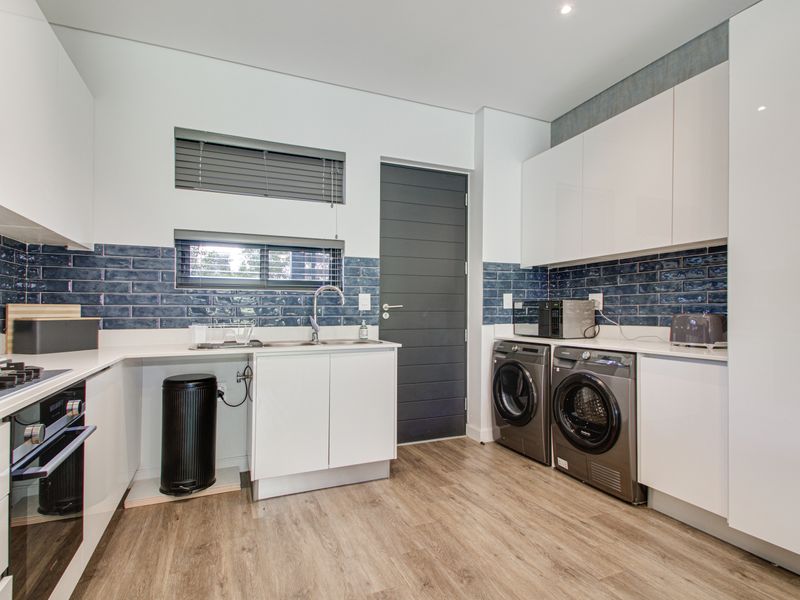 Fully Furnished Luxury Ground Floor Apartment  104 On Creek, Steyn City - Photo 8