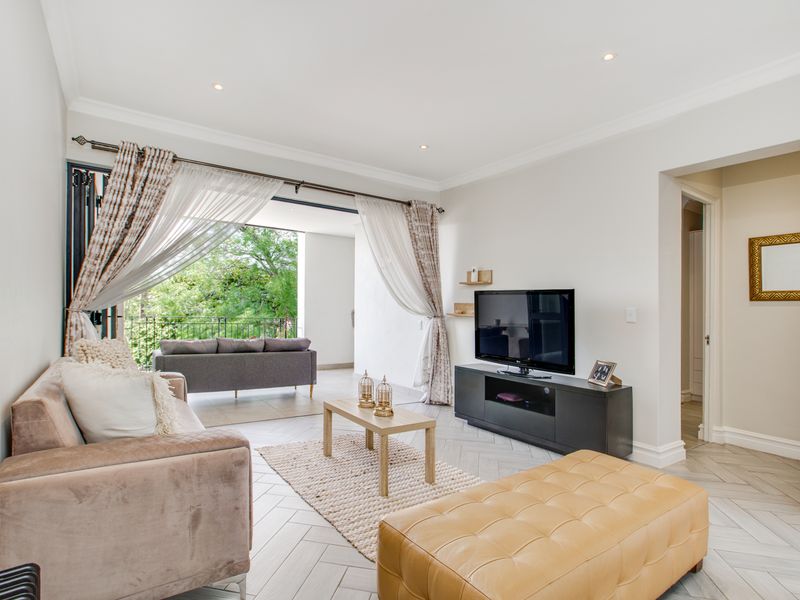 Where Elegance Meets Convenience – Your Bryanston Apartment Awaits - Photo 9