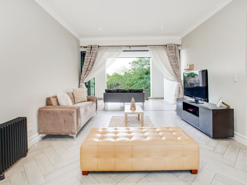 Where Elegance Meets Convenience – Your Bryanston Apartment Awaits - Photo 8