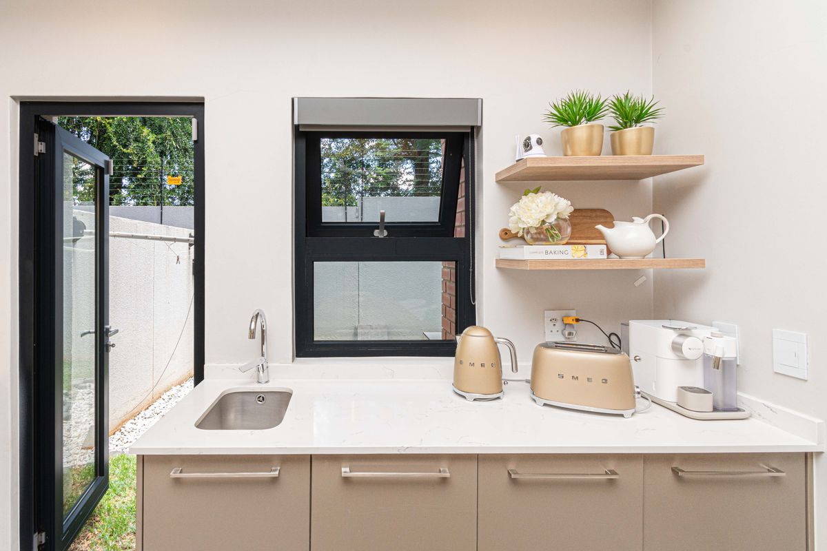 Where Modern Design Meets Timeless Luxury In Bryanston East - Photo 4