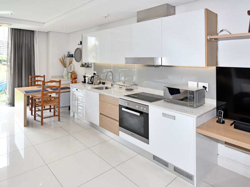 FURNISHED STUDIO FOR SALE AT METROPOLIS ON PARK - Photo 3