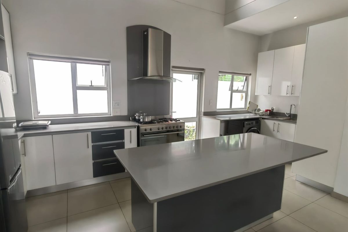 3 Bedroom Single-Storey Cluster for Sale in Essexwold - Photo 2