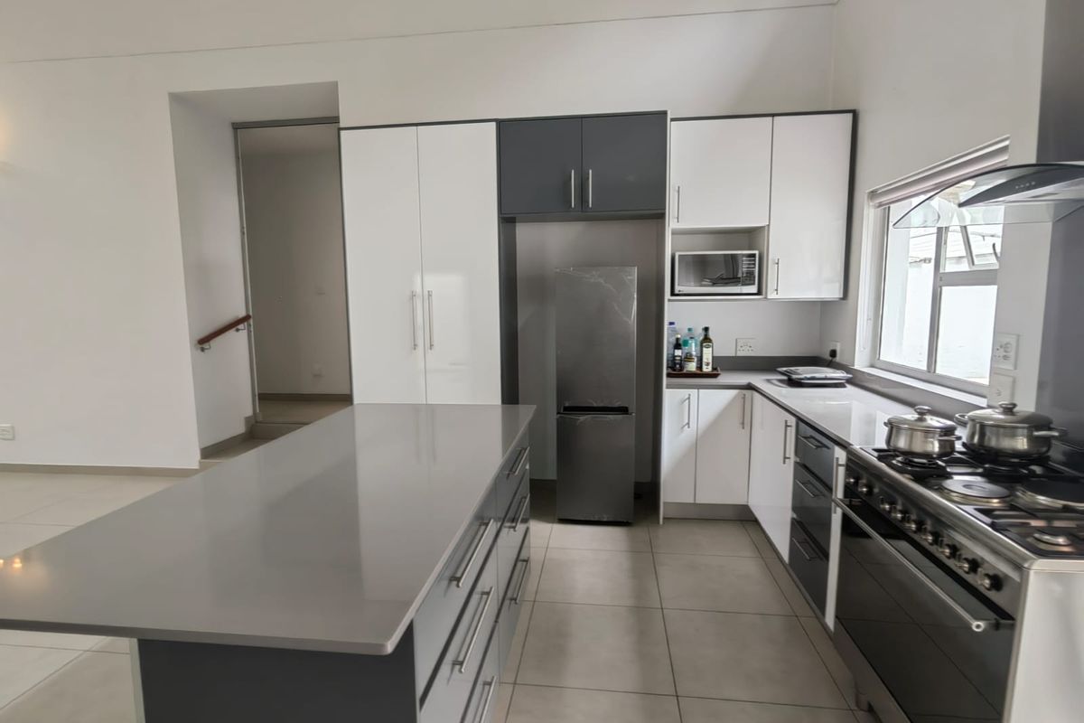 3 Bedroom Single-Storey Cluster for Sale in Essexwold - Photo 5