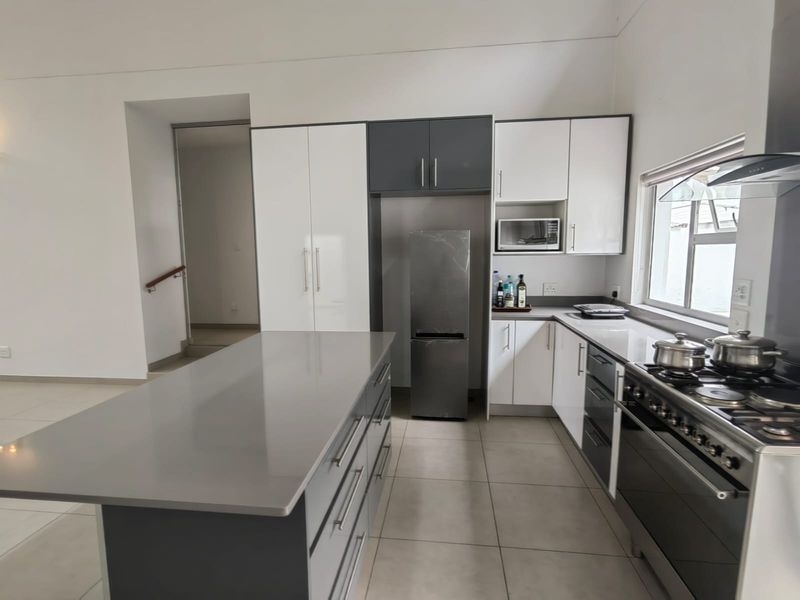 3 Bedroom Single-Storey Cluster for Sale in Essexwold - Photo 5