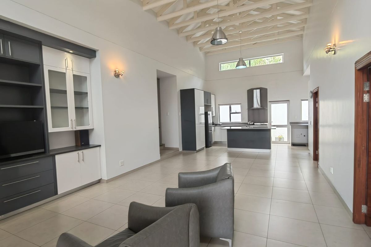 3 Bedroom Single-Storey Cluster for Sale in Essexwold - Photo 4