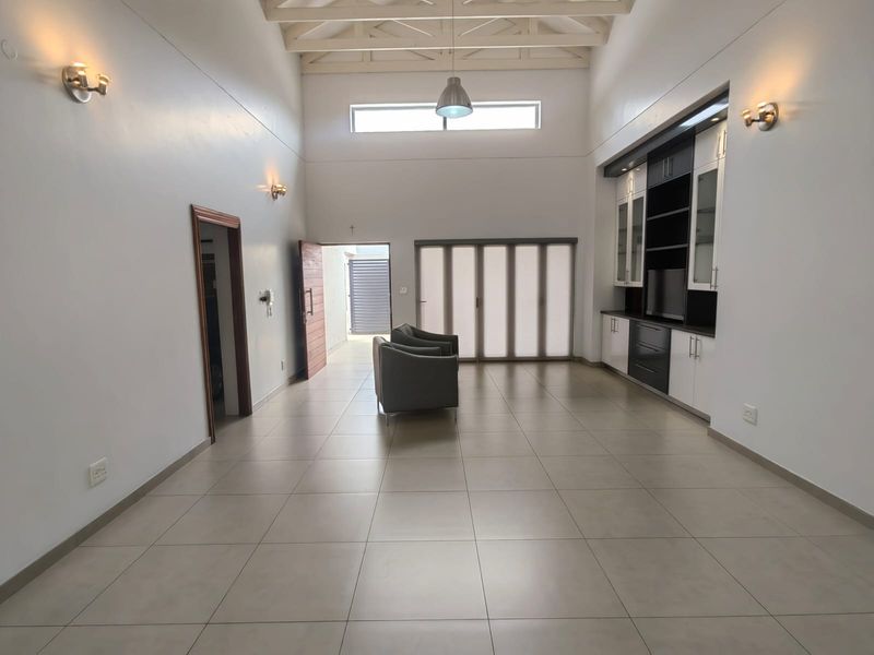 3 Bedroom Single-Storey Cluster for Sale in Essexwold - Photo 8