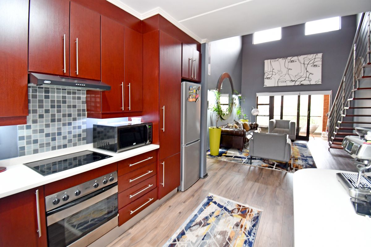 2 Bedroom Loft Unit for Sale at The Meridian - Photo 5