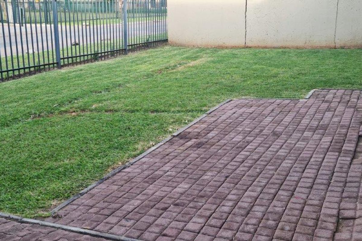 Brits – Modern Living in a Growing Economic Hub - Photo 2