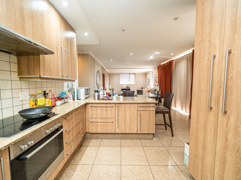 2 BEDROOM FURNISHED APARTMENT FOR SALE AT BEDFORD SQUARE - Photo 2