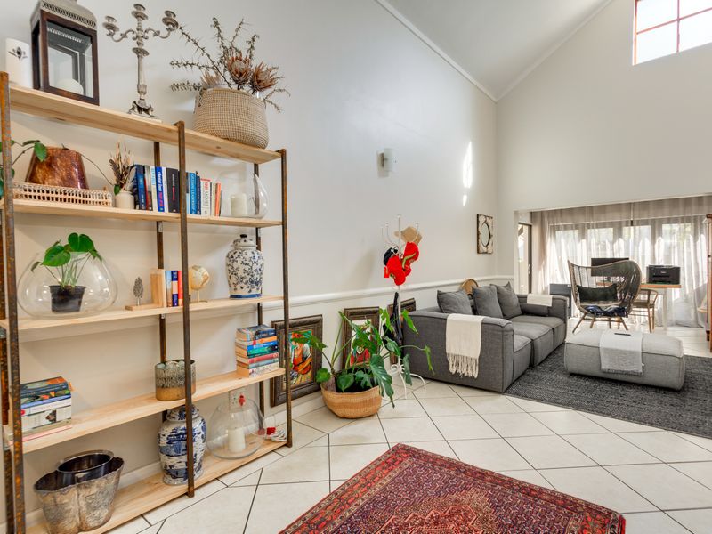 3 Bedroom 2 Bathroom Lonehill Village Estate - Photo 5