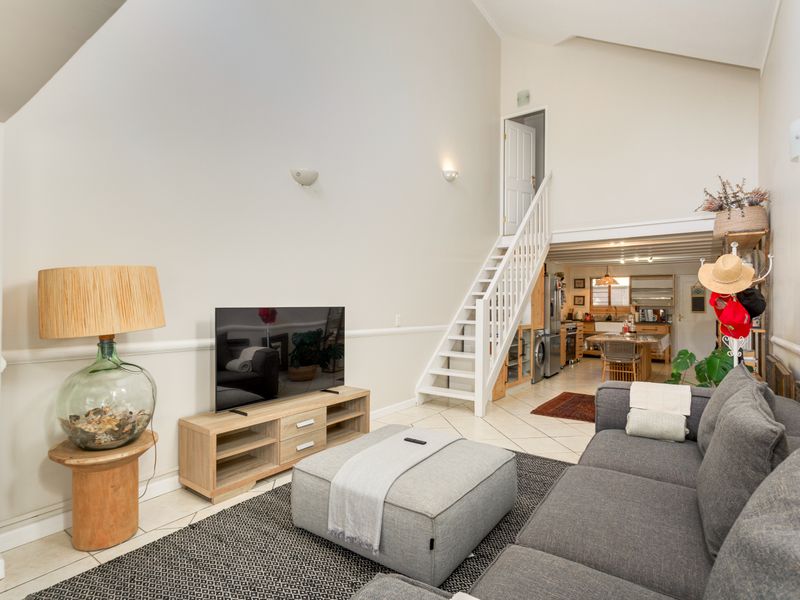 3 Bedroom 2 Bathroom Lonehill Village Estate - Photo 8