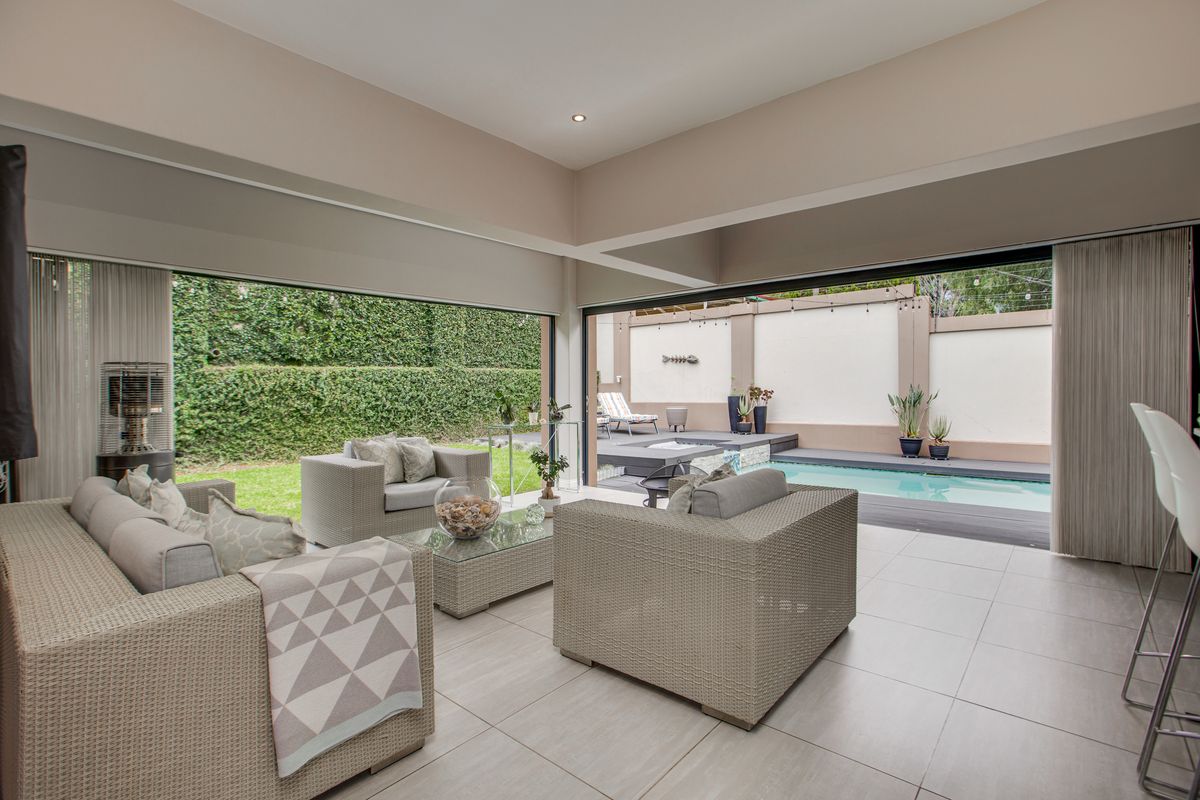 Luxurious Modern Living in the Heart of Bryanston East - Photo 4