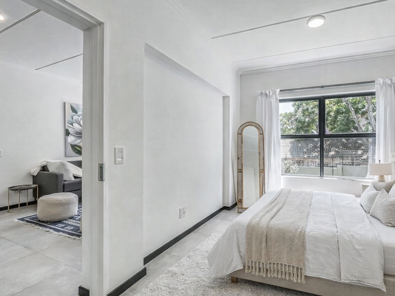 Ultra-Modern 2 Bed, 2 Bath Apartment to Rent in Key West Bryanston - Photo 6