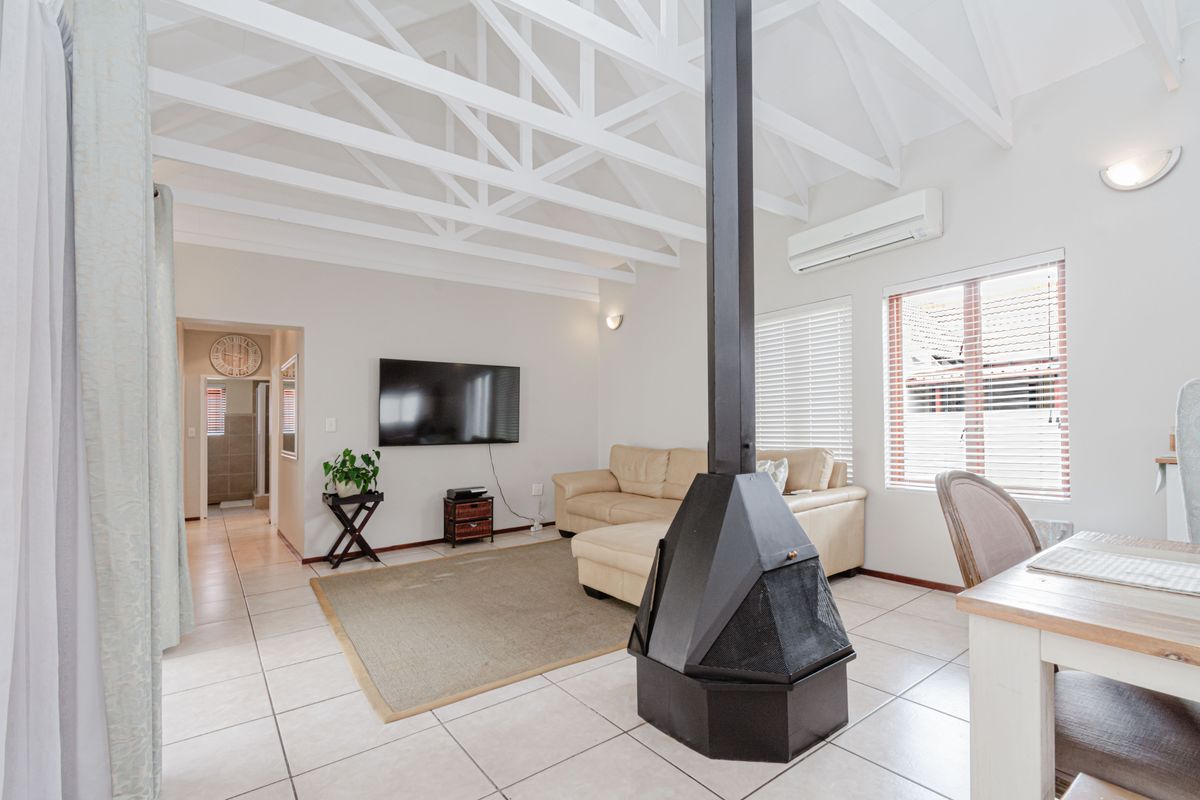 A Beautifully Designed 3 Bedroom  2 Bathroom Home That Feels Like Home the Moment You Walk In - Photo 5