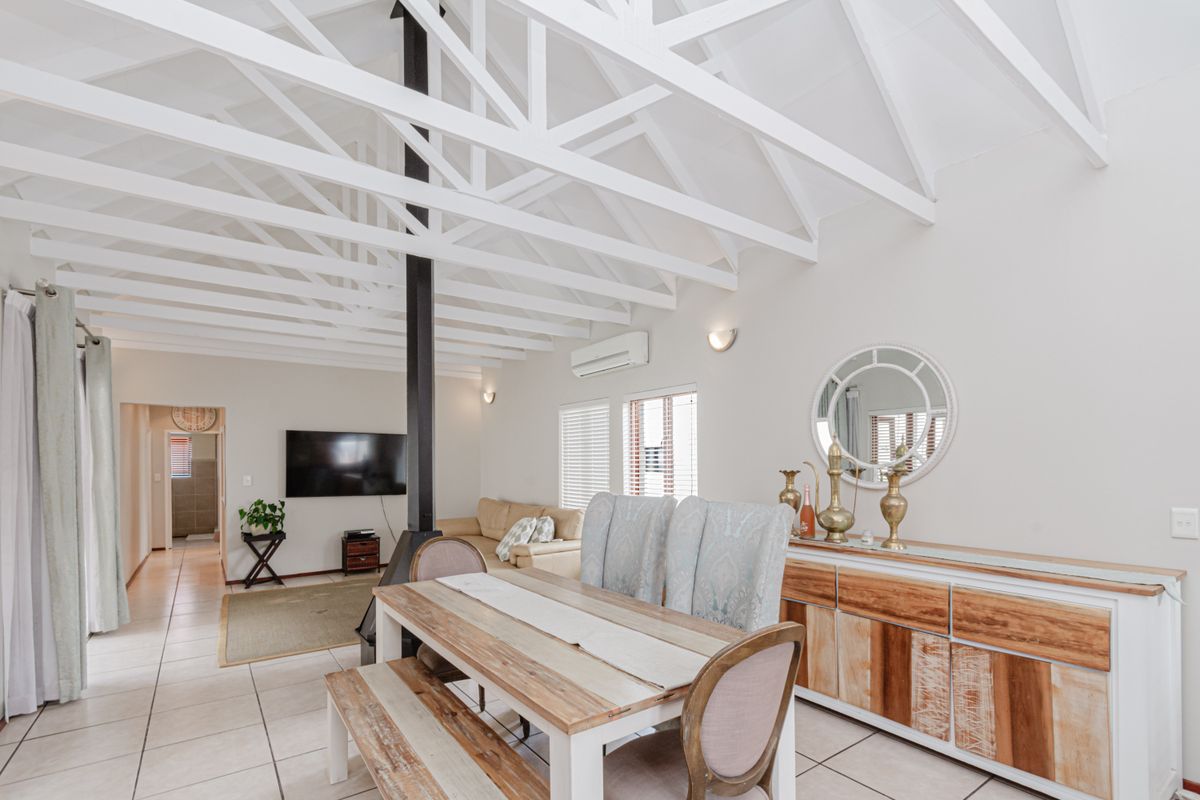 A Beautifully Designed 3 Bedroom  2 Bathroom Home That Feels Like Home the Moment You Walk In - Photo 3