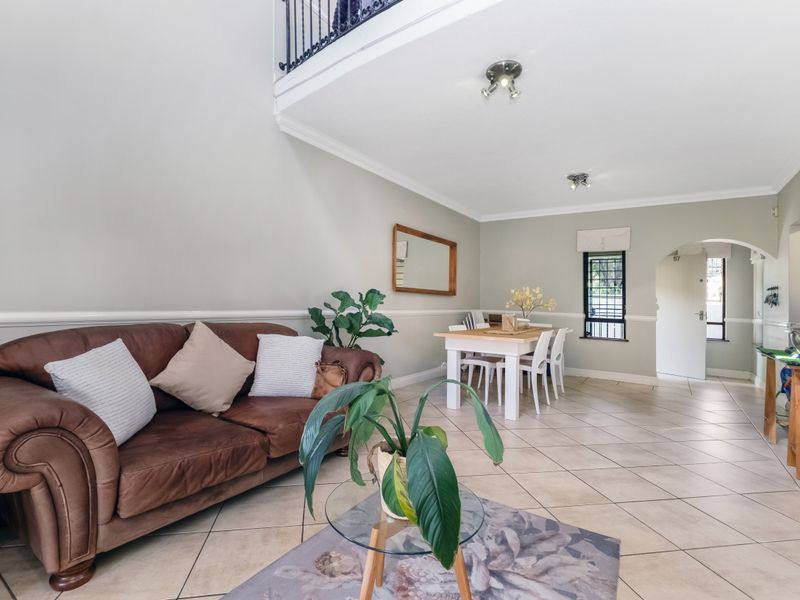 3 Bedroom 2 Bathroom Duplex in Lonehill Village Estate - Photo 3