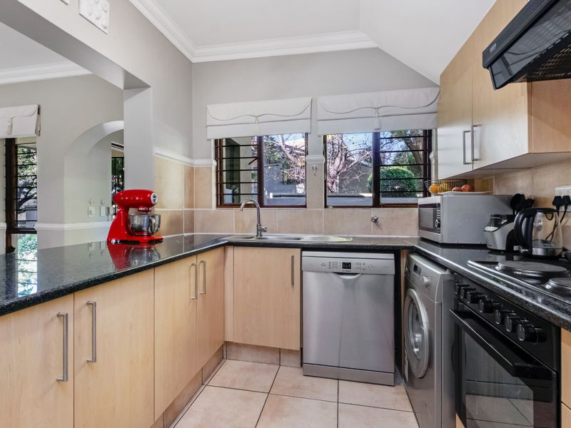 3 Bedroom 2 Bathroom Duplex in Lonehill Village Estate - Photo 7