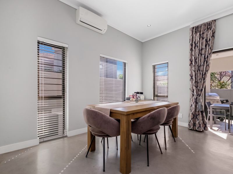 Fully Furnished 2-Bedroom Home with Private Pool and Entertainer's Patio Available 1 July 2026 - Photo 4