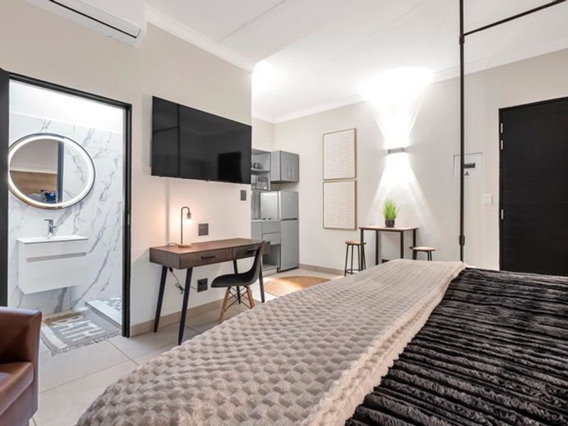 FURNISHED STUDIO APARTMENT FOR RENT IN SANDTON - Photo 3
