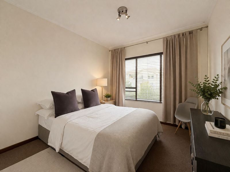 Two Bedroom  Two Bathroom with Spacious Extended Loft - Photo 6