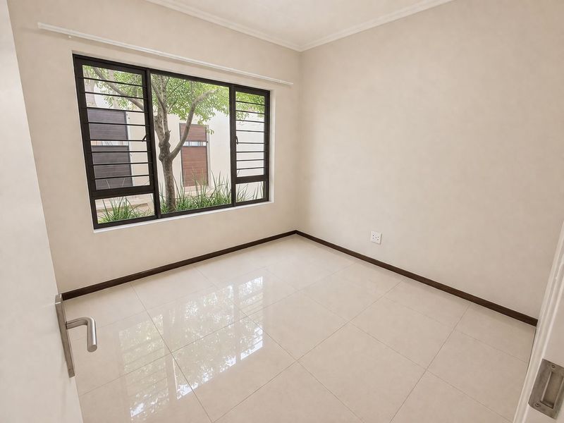 2 Bedroom 2 Bathroom Garden Unit Cedar Hills Private Estate - No Pets Allowed. - Photo 5