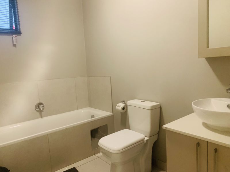 Modern Lock-Up-and-Go in Midrand’s Prime Location - Photo 9