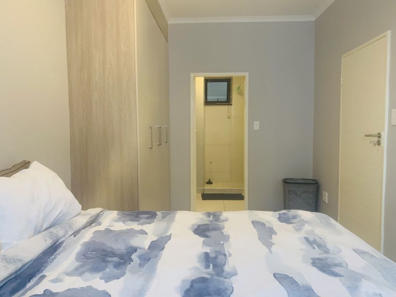 Modern Lock-Up-and-Go in Midrand’s Prime Location - Photo 8