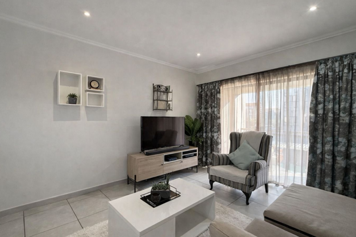 One Bedroom First Floor Modern Apartment - Photo 4