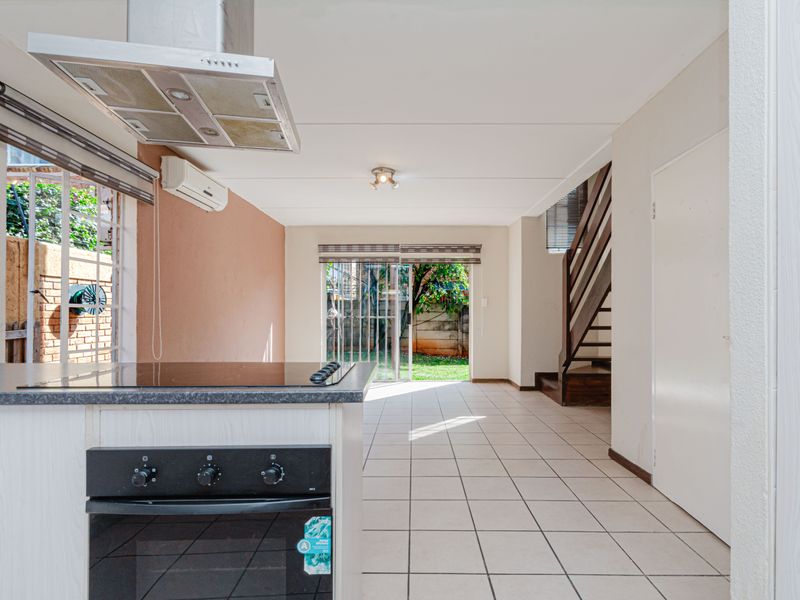 2 Bed 1 Bath Freestanding Cluster for Sale – North Riding - Photo 3