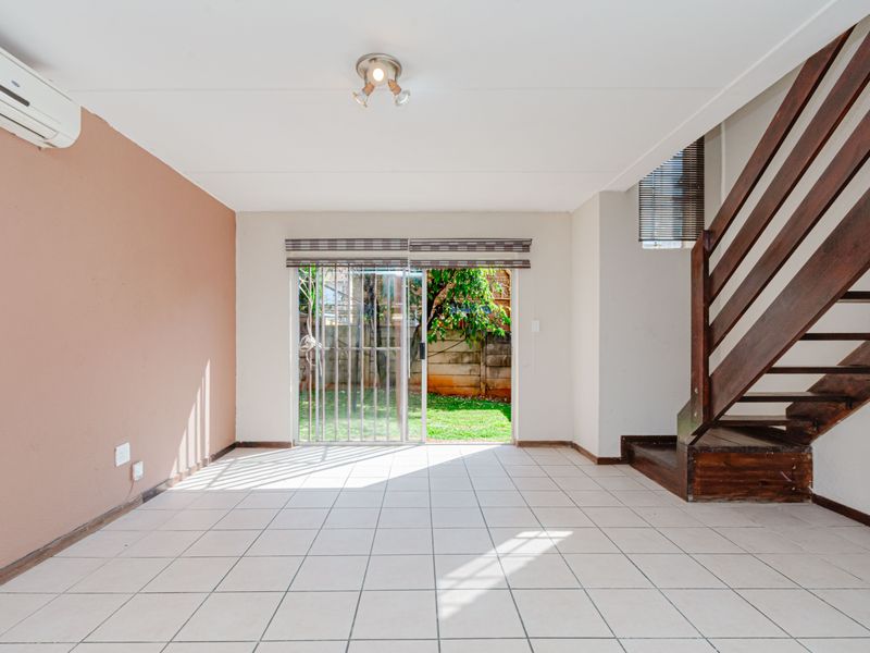 2 Bed 1 Bath Freestanding Cluster for Sale – North Riding - Photo 6