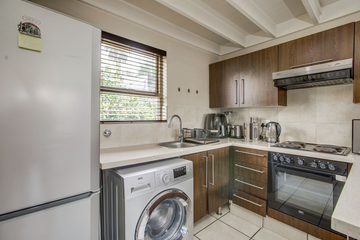 Modern 2 Bedroom Loft Apartment - Photo 5