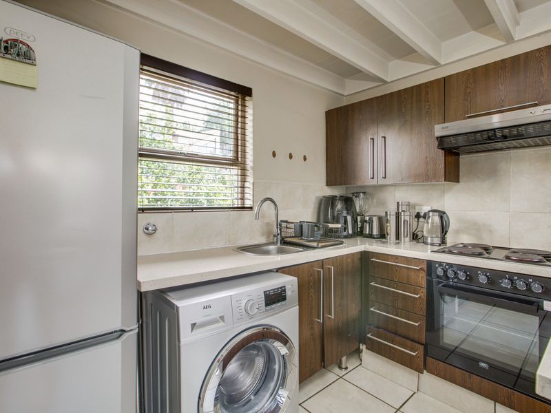 Modern 2 Bedroom Loft Apartment - Photo 5