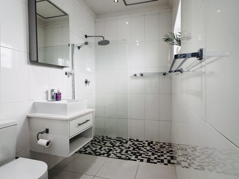 SUPER STUDIO WITH GARAGE AND FULLY FURNISHED !! - Photo 6