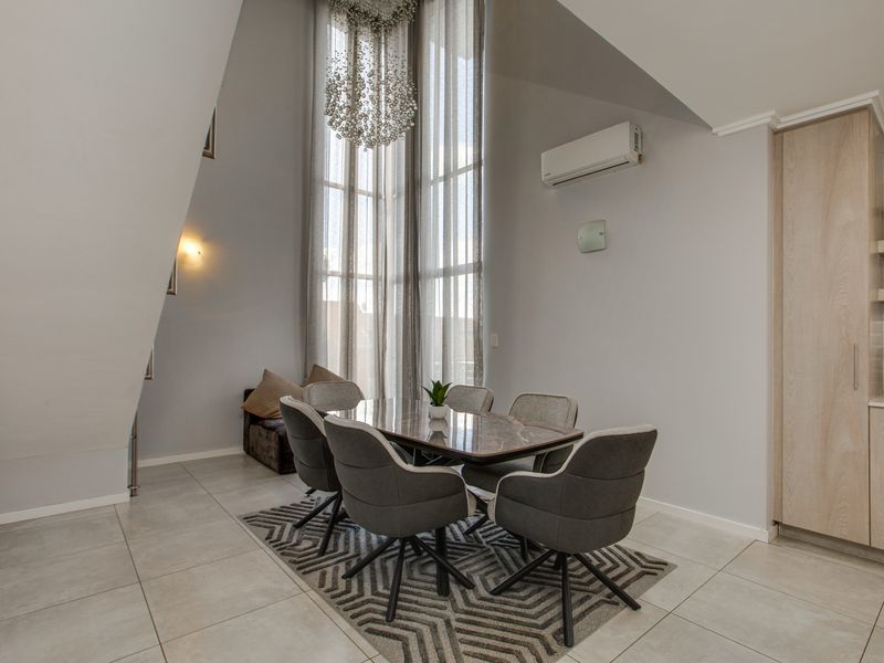 Exclusive Mandate | Modern 2 Bed En-Suite Loft Apartment in Morningside - Photo 7