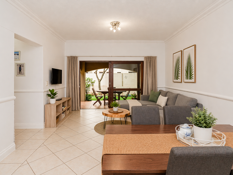 3 Bedroom Cluster in Lonehill Village Estate - Photo 3