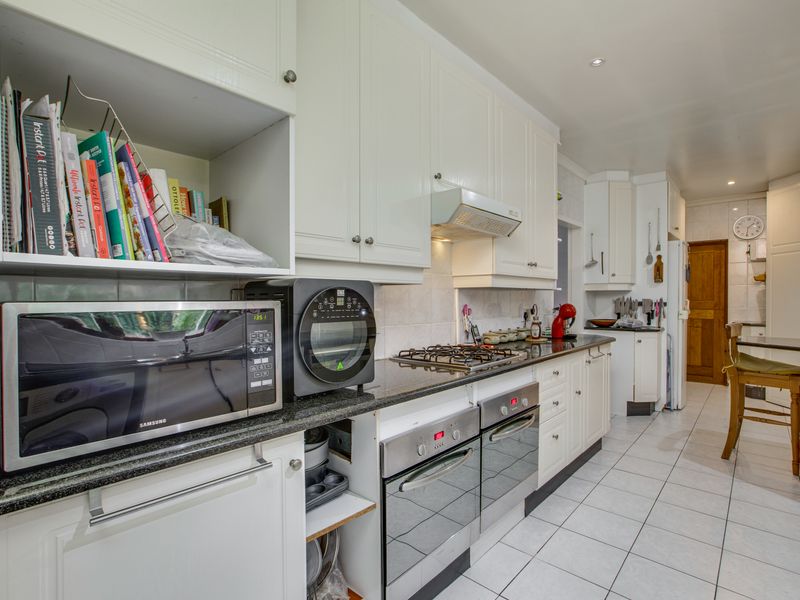 Versatile Living in Hamilton Enclosure - Photo 6