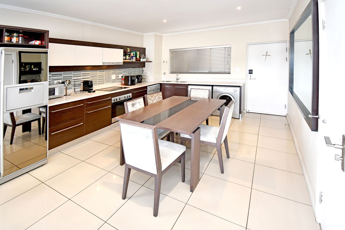 TWO BEDROOM FURNISHED APARTMENT FOR SALE AT THE NICOL IN BEDFORDVIEW - Photo 4