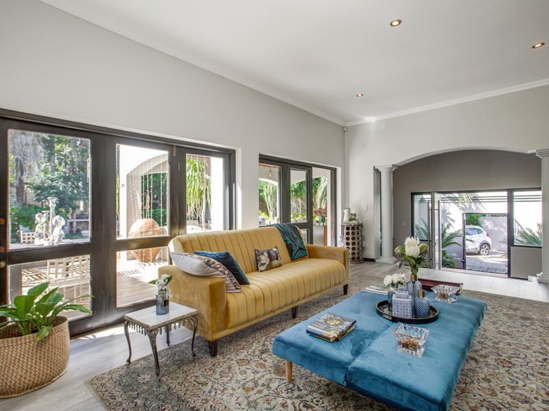Sophisticated Family Living in Exclusive Bryanston East - Photo 8