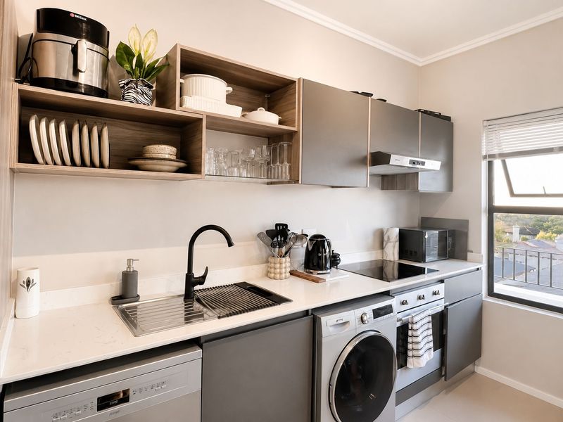 One Bedroom Modern Apartment - Photo 6