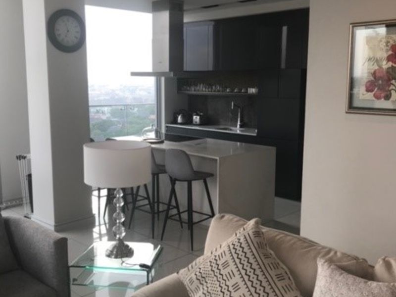 Penthouse with all the Perks! - Photo 4