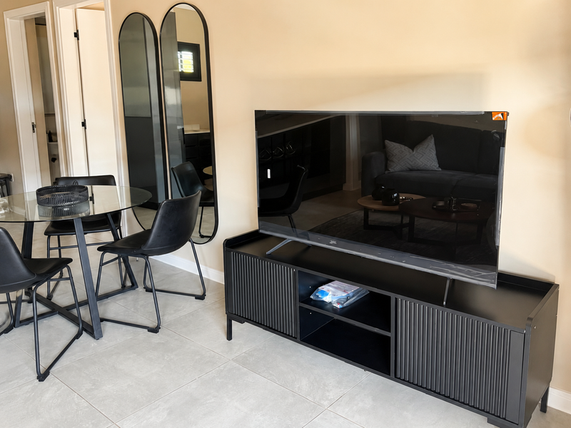 Stylish 2 Bedroom Furnished Apartment at The Emerald, Hyde Park - Photo 9