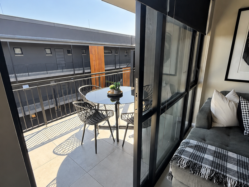 Stylish 2 Bedroom Furnished Apartment at The Emerald, Hyde Park - Photo 6
