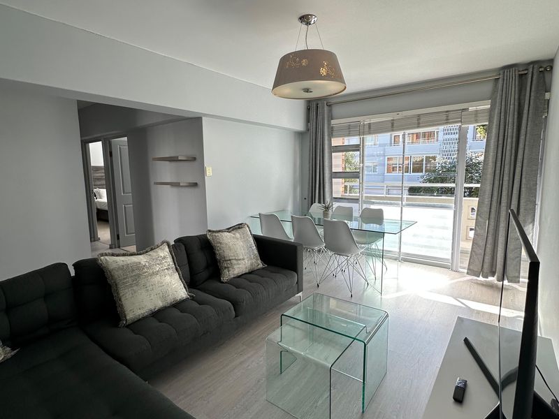 FULLY FURNISHED, AVAILABLE IMMEDIATELY - CENTRALLY POSITIONED - WITH PARKING - Photo 3