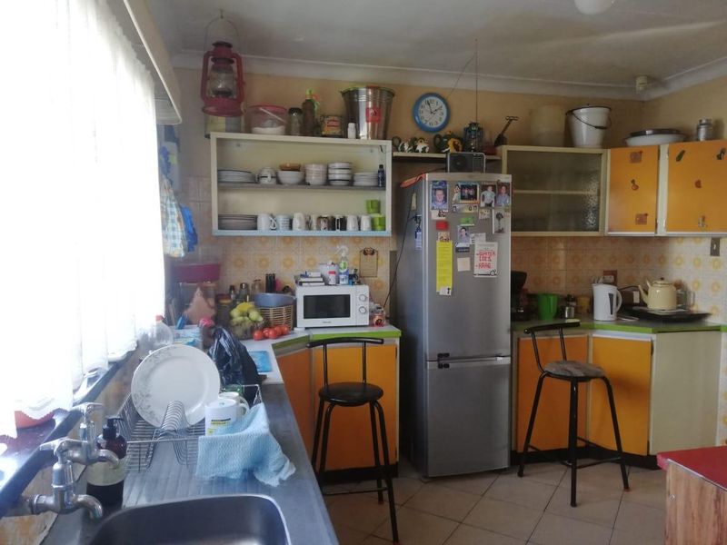 Spacious 3 Bedroom  Family Home in Sonland Park at Bargain Price - Photo 8