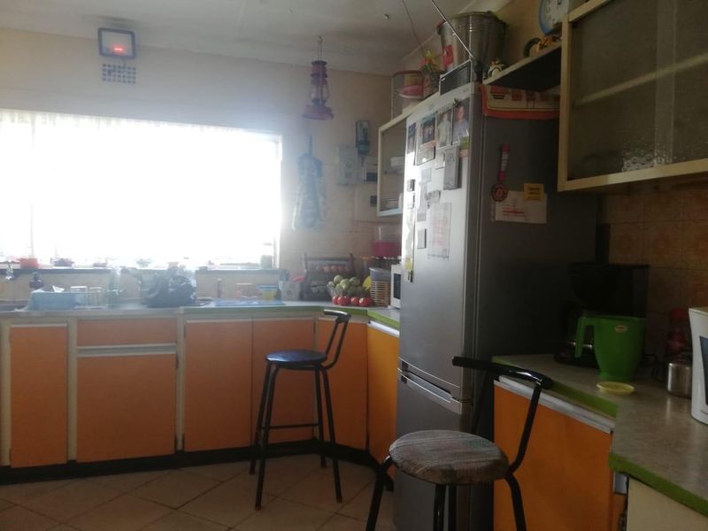 Spacious 3 Bedroom  Family Home in Sonland Park at Bargain Price - Photo 7