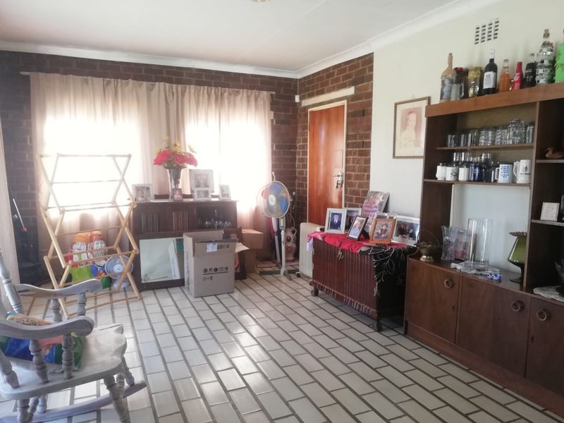 Spacious 3 Bedroom  Family Home in Sonland Park at Bargain Price - Photo 5